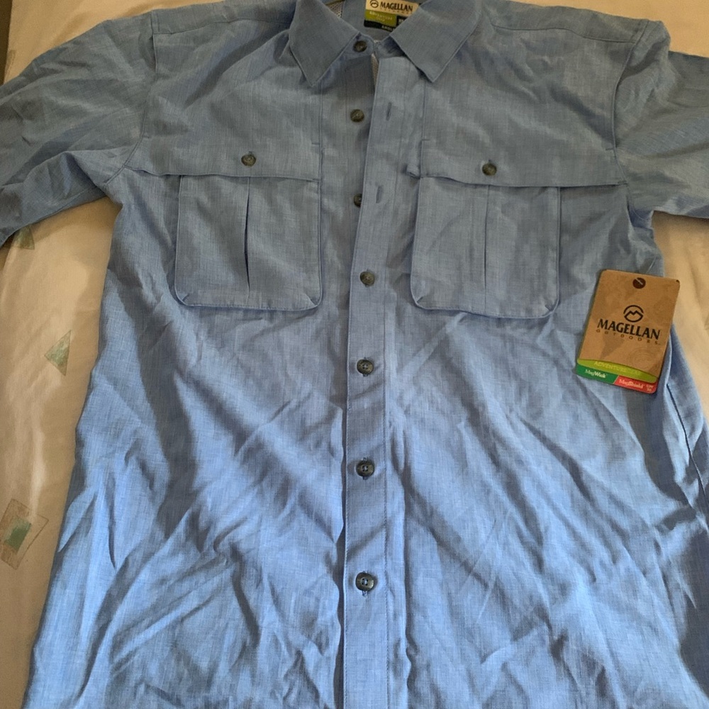 Magellan Outdoors Light Blue Casual Button Down Shirt